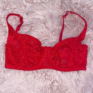 Victoria’s Secret Very Sexy 38D
